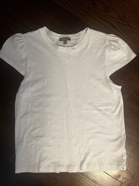 Lilla P White Short Sleeve Puff Shoulder Tee- size small